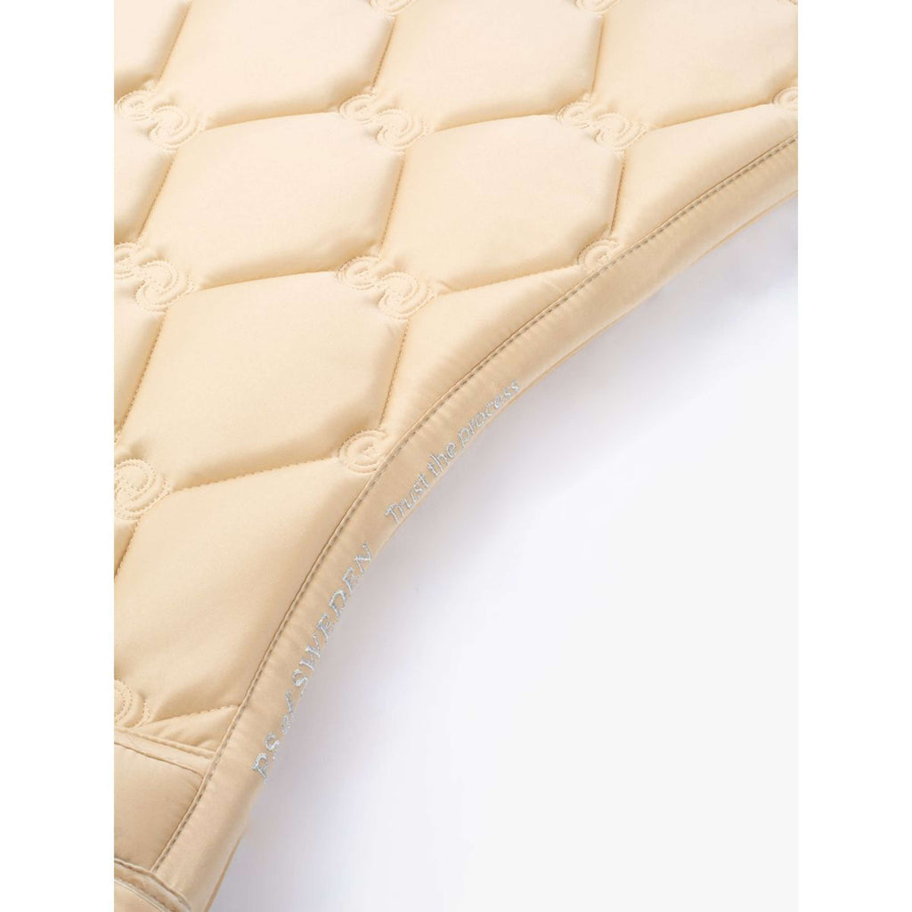 PS of Sweden Zadeldekje Ruffle Dressuur Light Sand